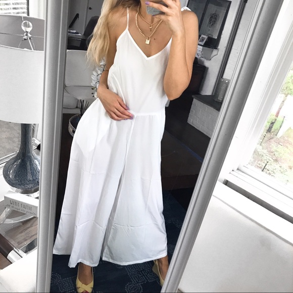 🆕 WHITE TIE SHOULDER WIDE LEG BEACH JUMPSUIT! - Picture 7 of 8